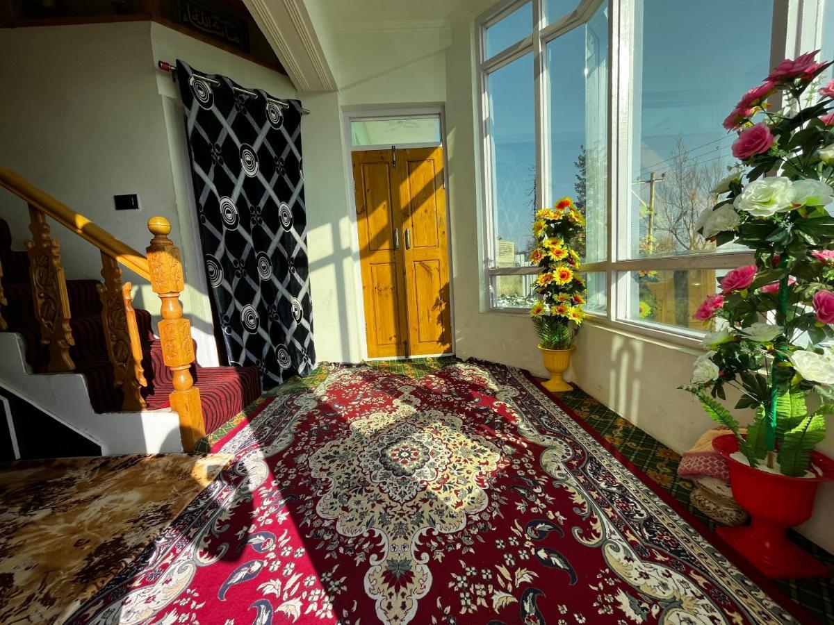 Everest Guest House Gulmarg Ngoại thất bức ảnh