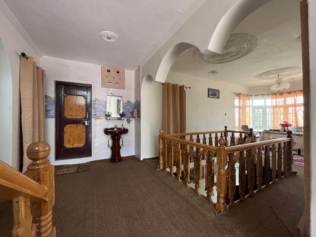 Everest Guest House Gulmarg Ngoại thất bức ảnh