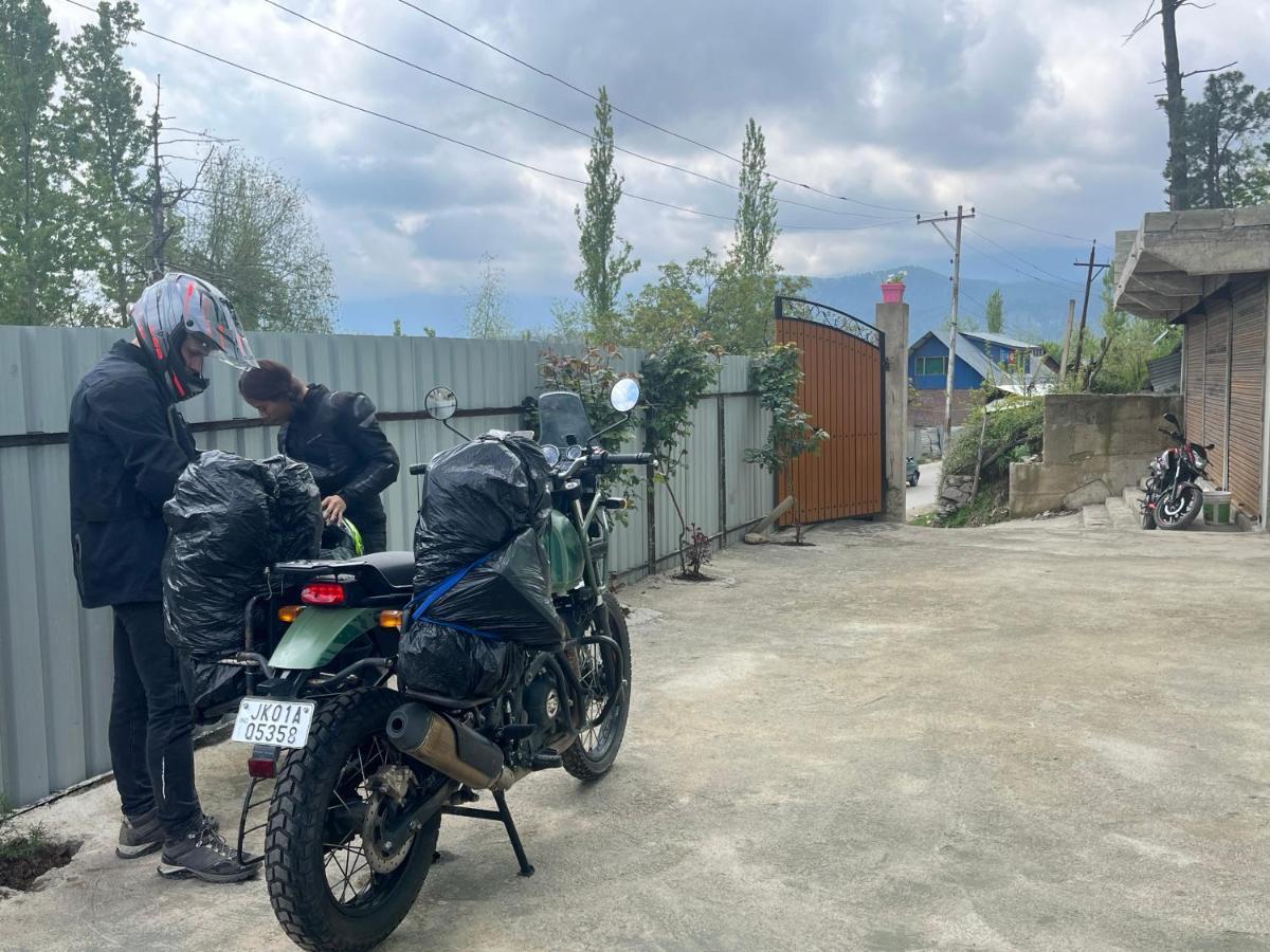 Everest Guest House Gulmarg Ngoại thất bức ảnh