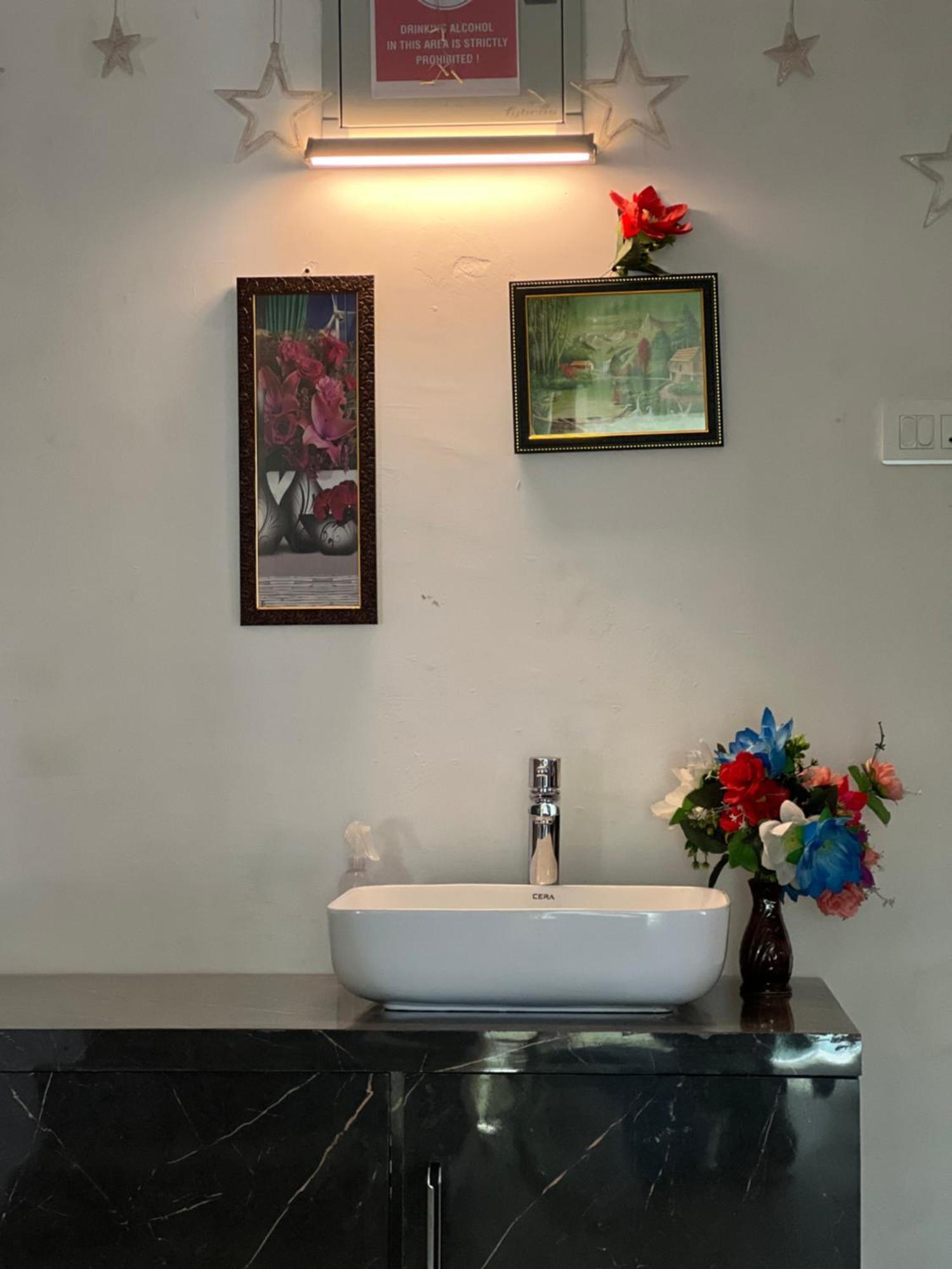 Everest Guest House Gulmarg Ngoại thất bức ảnh